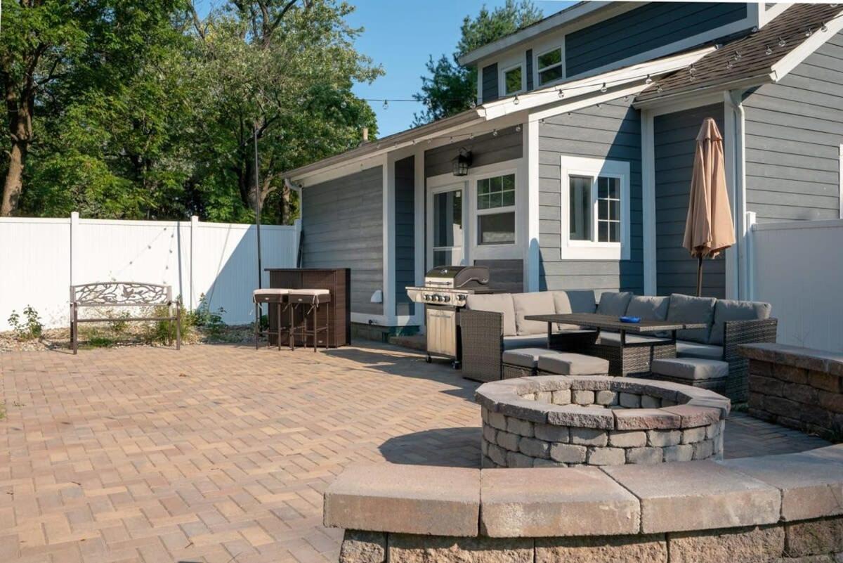 The Lucky Charm Home Of The Fighting Irish! Bbq Outdoor Games Coffee South Bend Kültér fotó